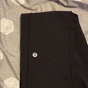 black lululemon leggings with pockets